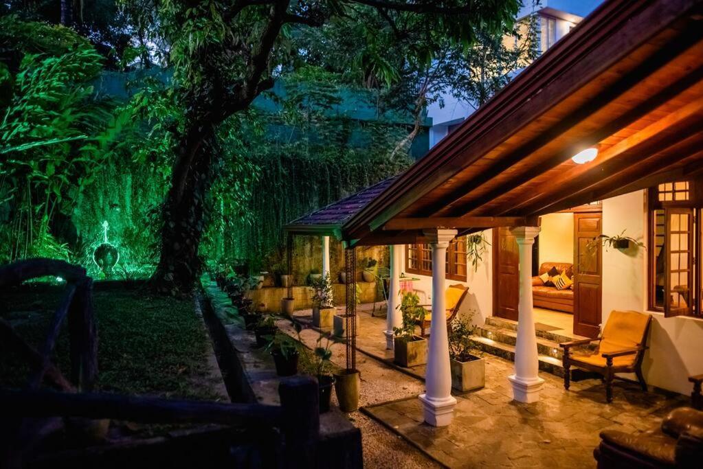 Colonial Residence Kandy Villa Luaran gambar