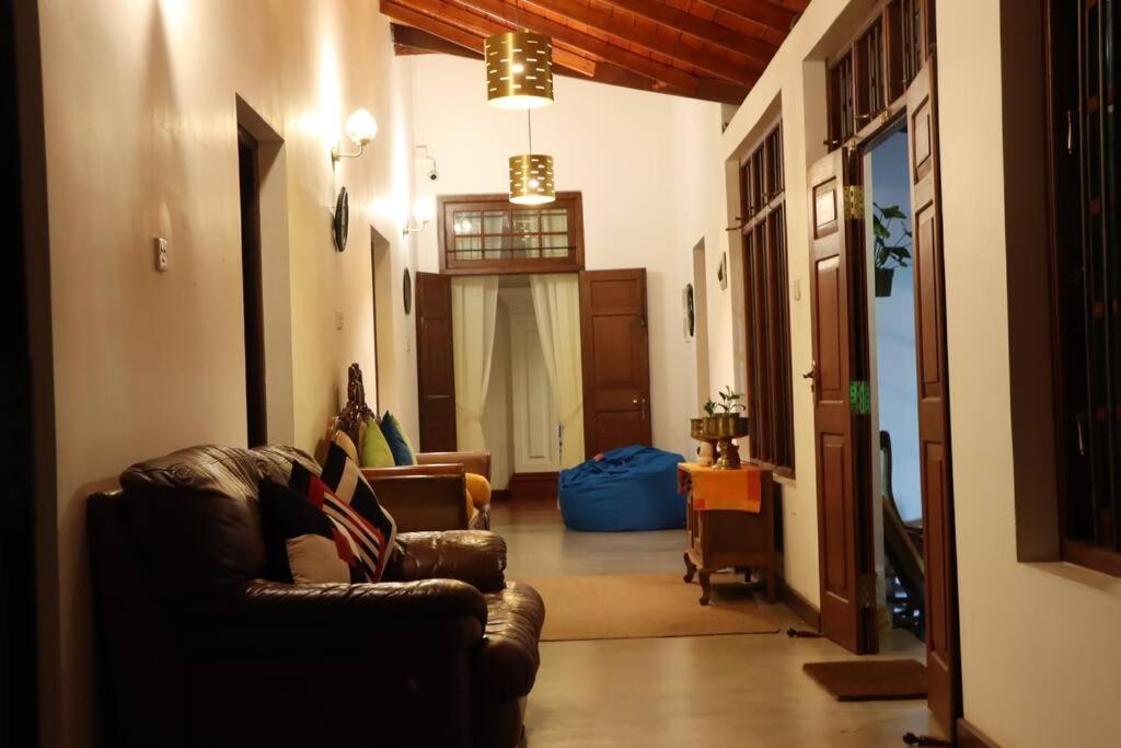 Colonial Residence Kandy Villa Luaran gambar