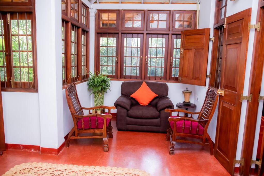 Colonial Residence Kandy Villa Luaran gambar